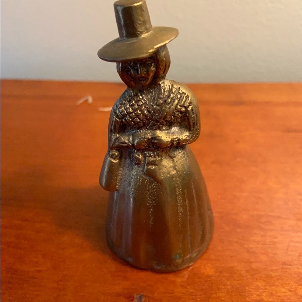 Vintage Brass Dinner Bell Pilgrim Collection 4” Holiday Decor